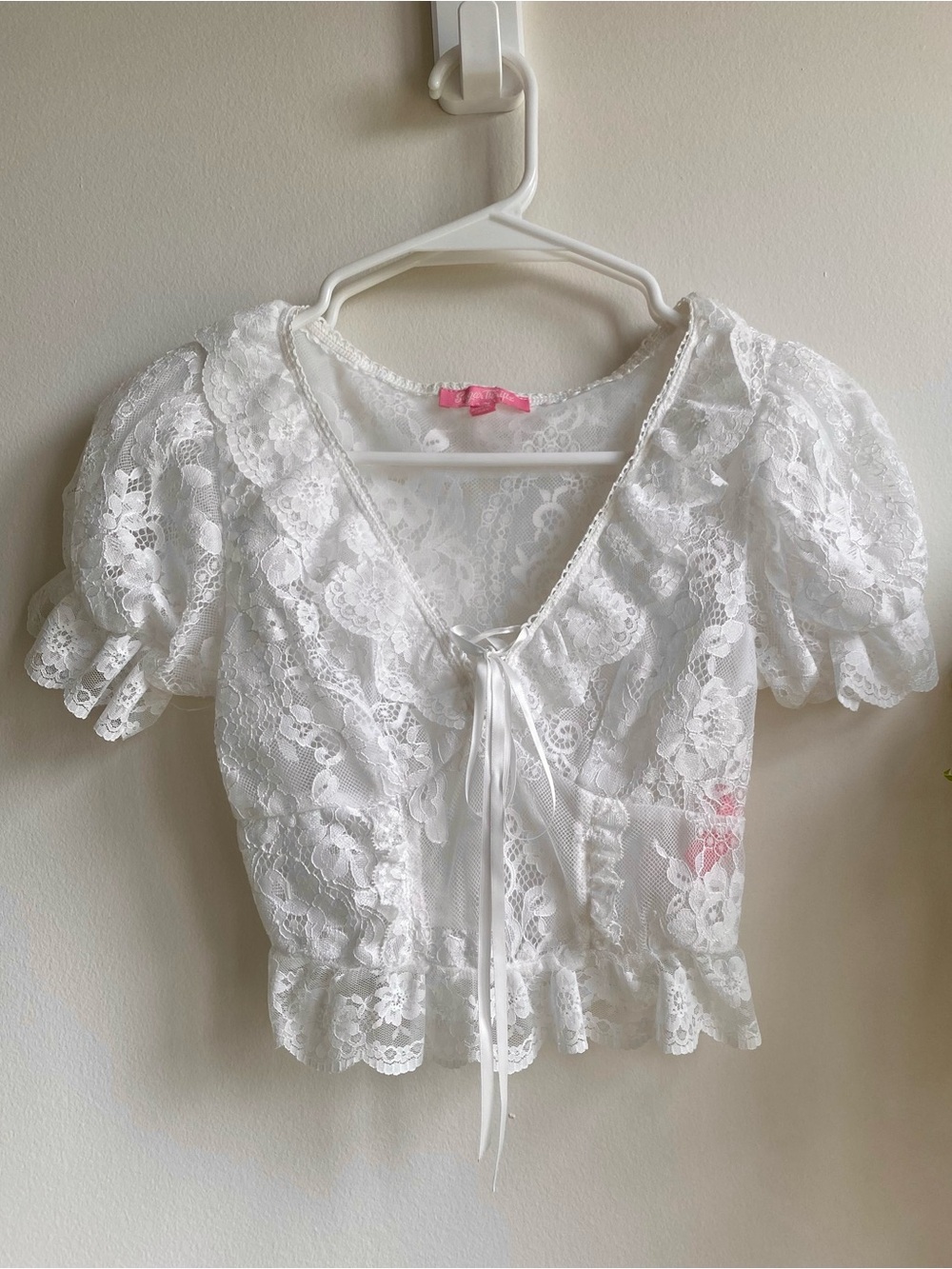 Sugar Thrillz White Lace Puff Sleeve Crop Top